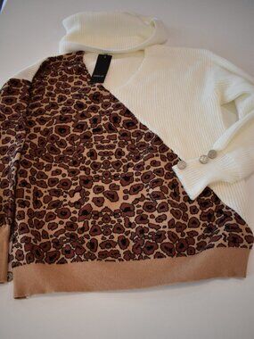 SHEILAY Women L Leopard Color Block Sweater Ivory Mock Neck NWT Button Cuffs